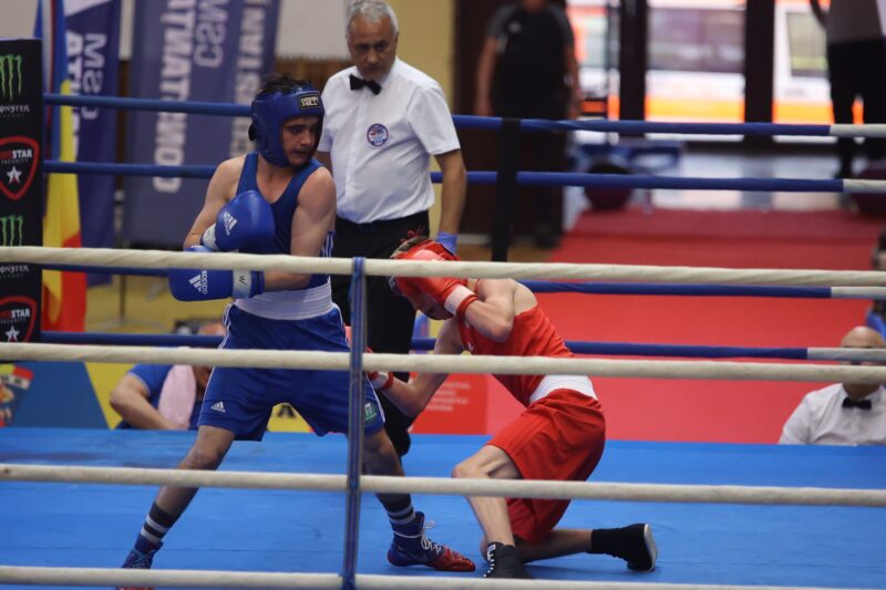 Meciuri spectaculoase în competiția de box ”Mănușa Litoralului” la Constanța
