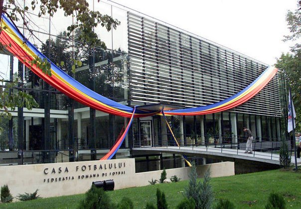 Tragerea la sorți pentru barajul de menținere sau promovare în Superliga de fotbal