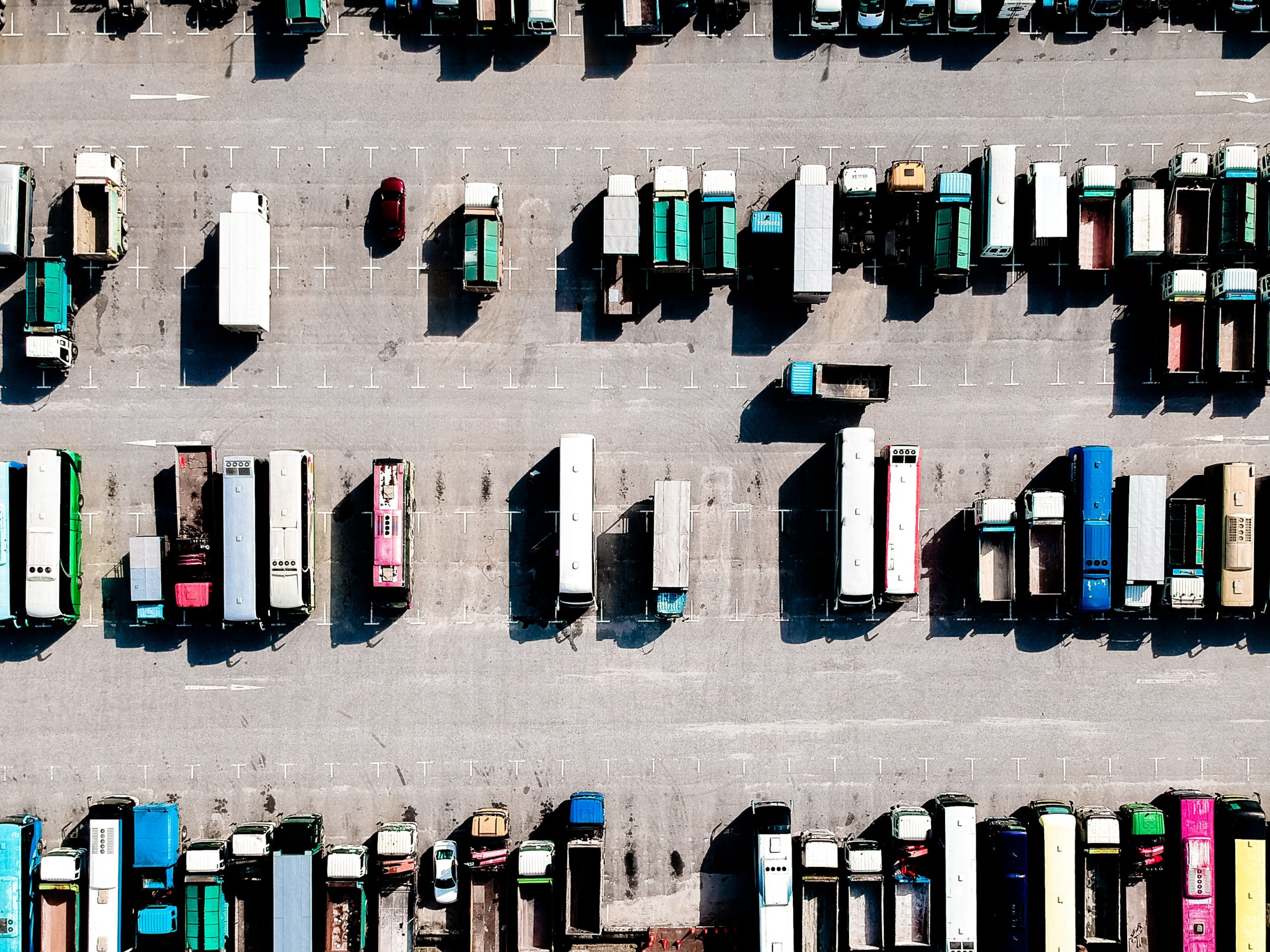 Industria de transport rutier este cel mai mare contributor la exportul de servicii al României