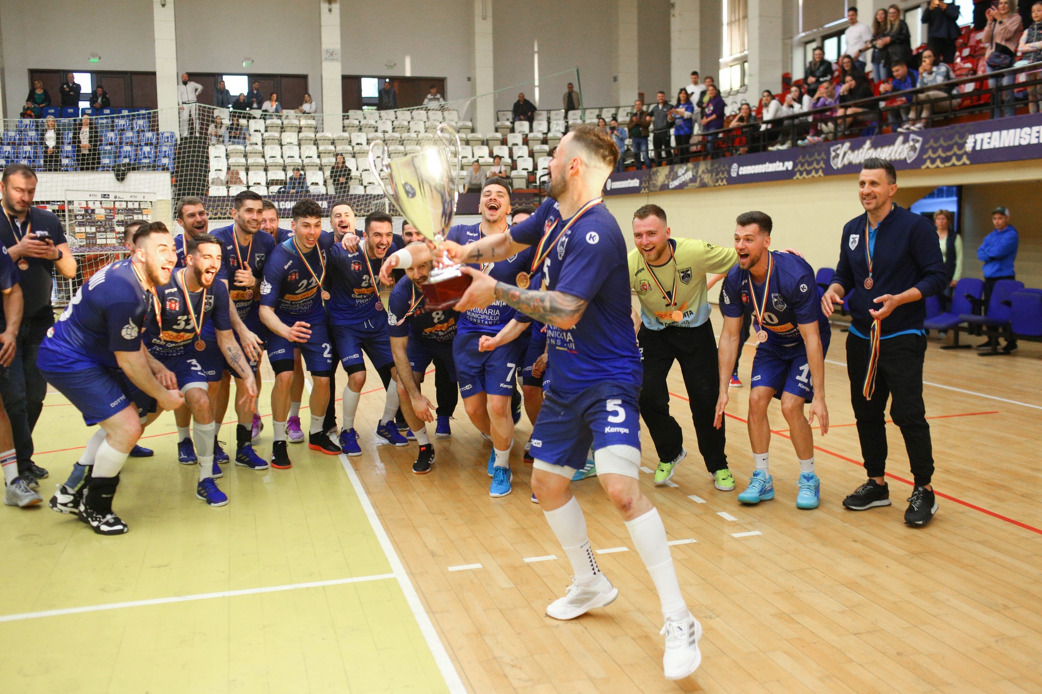 Handbaliștii de la CSM Constanța au intrat în posesia medaliilor de bronz