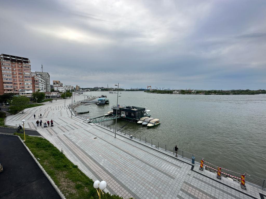 TULCEA: Toate locurile de acostare de pe faleză, contractate de operatori