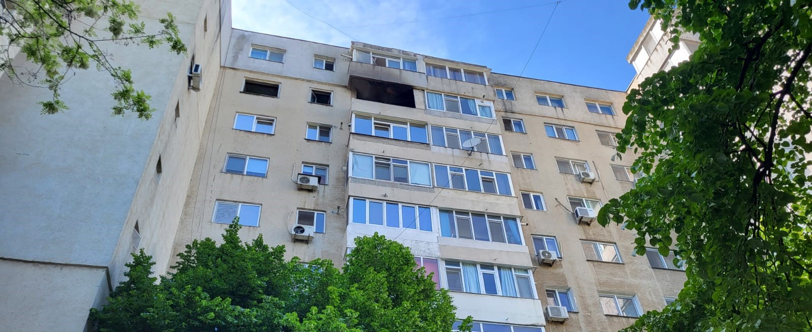 FOTO | Incendiu în cartierul Tomis Nord din Constanţa!