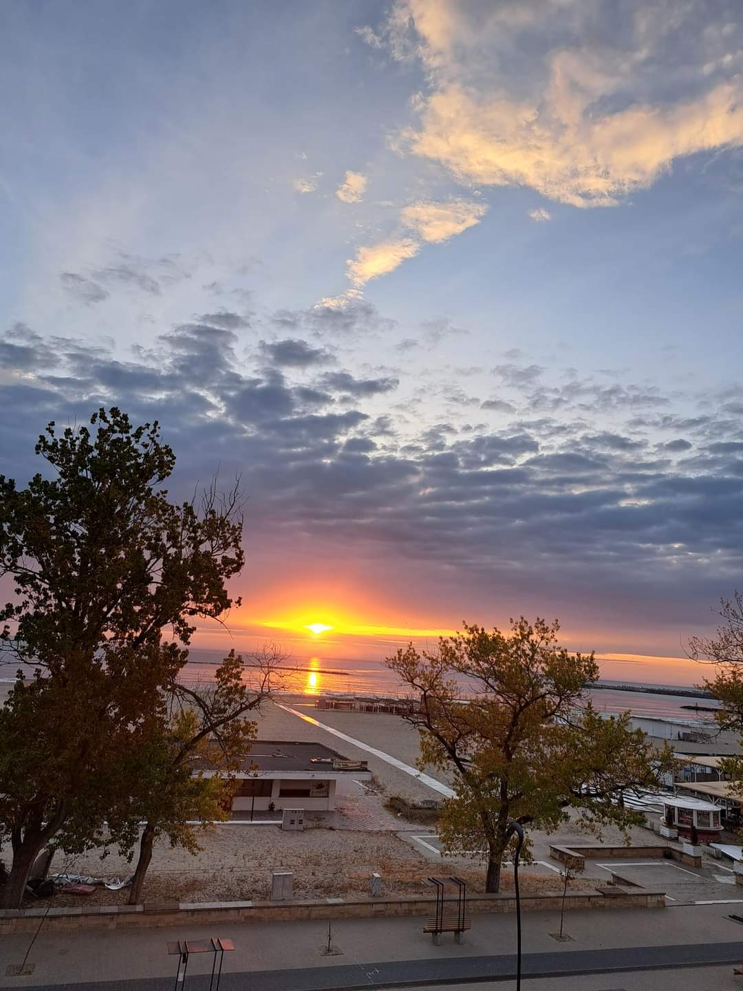 Vreme însorită și o maximă de 24 de grade anunță meteorologii, mâine, în Dobrogea