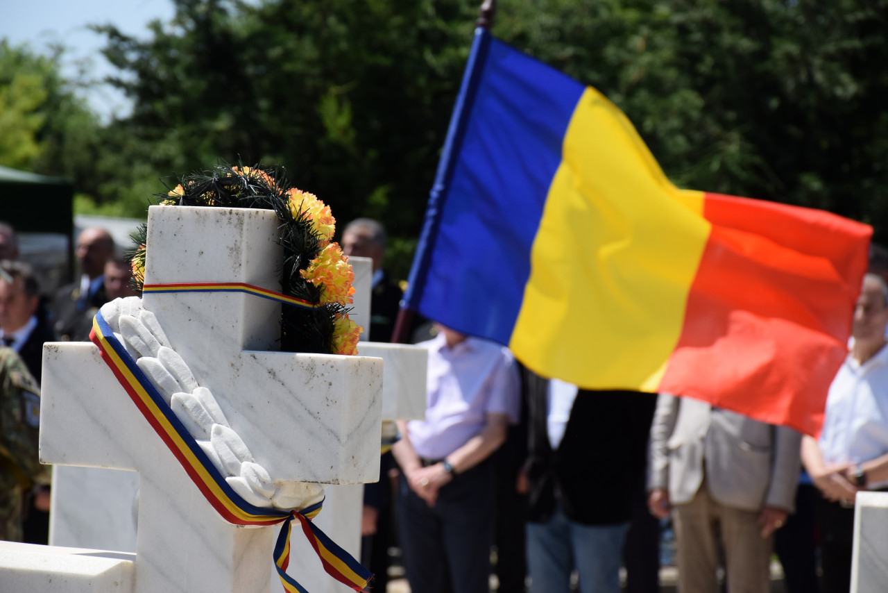 CONSTANŢA: Ziua Eroilor, marcată de Forţele Navale prin ceremonii militare şi religioase în mai multe garnizoane