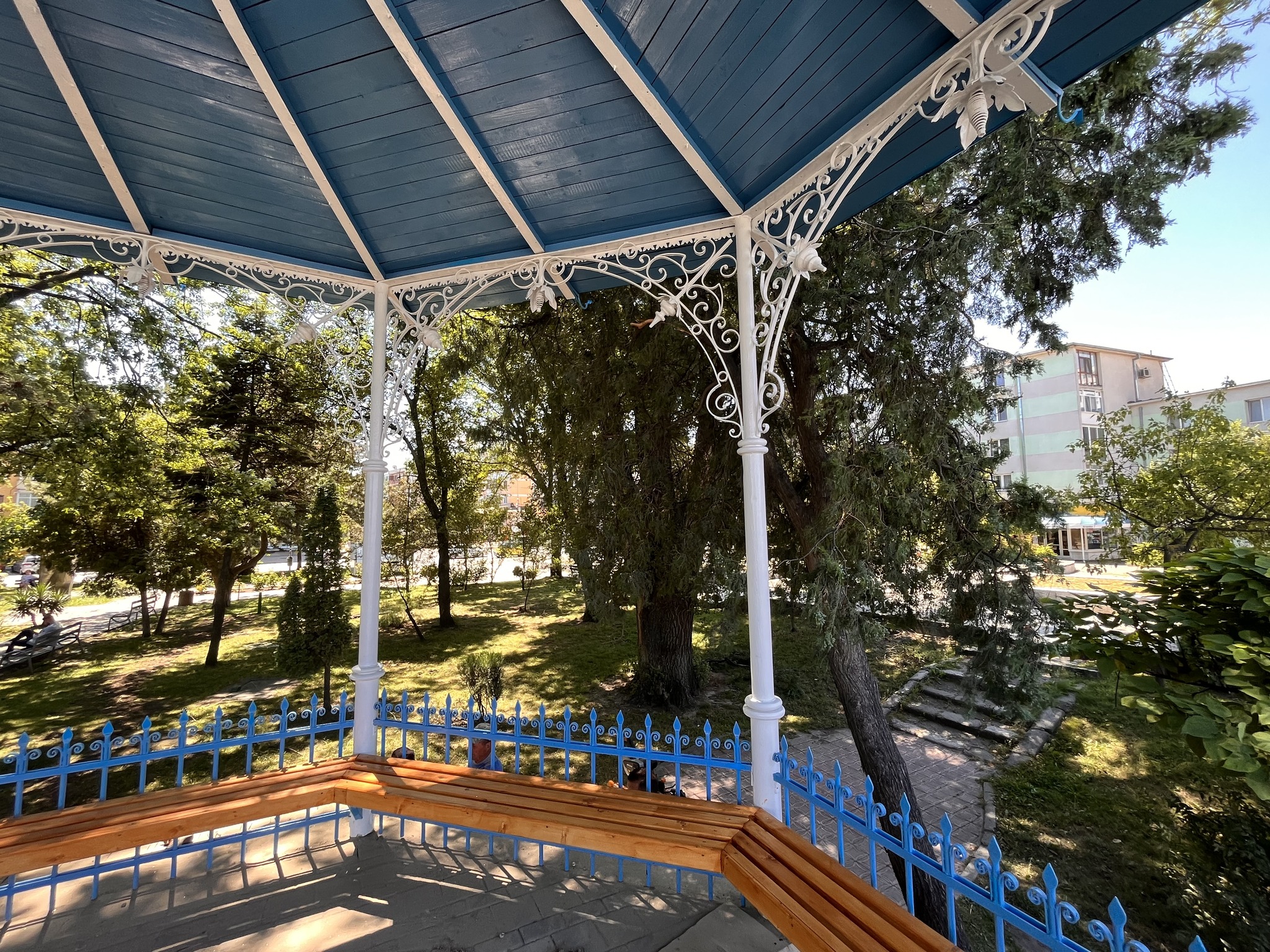 TULCEA: Sunt reluate reprezentațiile muzicale la foișorul de pe faleză