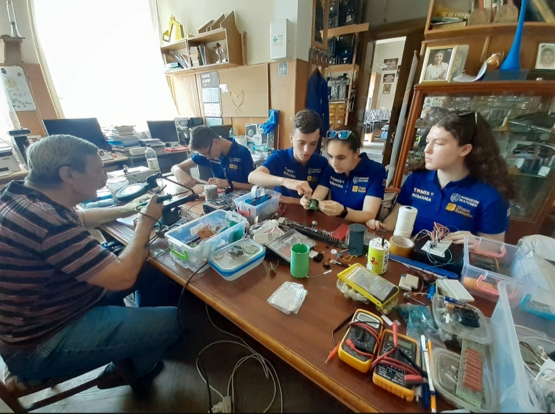 Echipa TOMIS 9 a Colegiului Național „Mircea cel Bătrân”- reprezintă România la etapa internațională a European CanSat Competition 2023