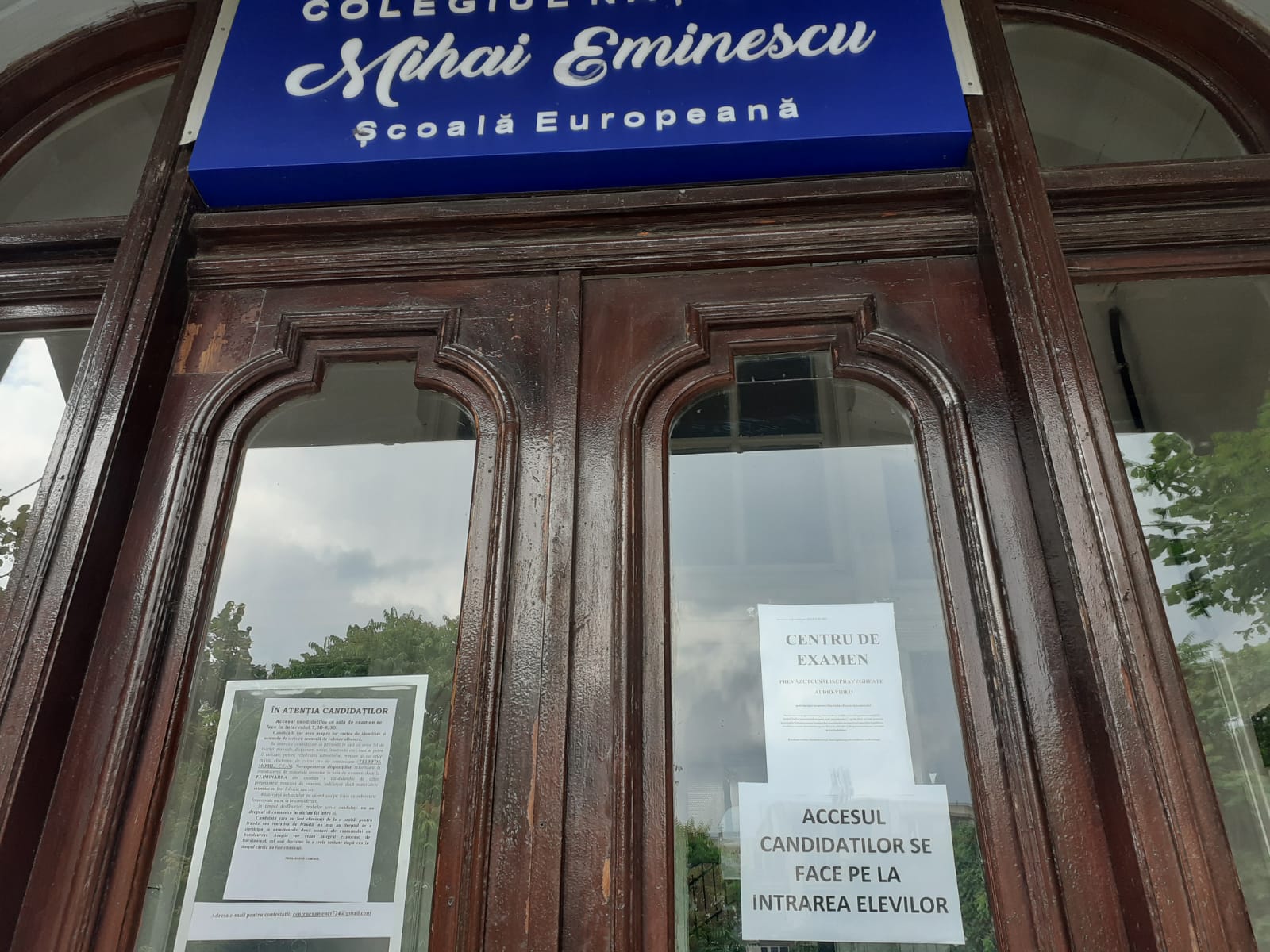 Absolvenţii de liceu au susţinut astăzi, prima probă din cadrul Bacalaureatului. Cum a fost primul examen pentru elevii Colegiului Național “Mihai Eminescu” din Constanța