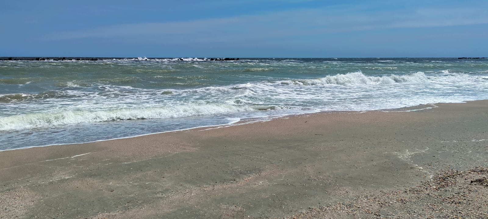Cadavrul unei tinere, descoperit pe o plajă din Mamaia