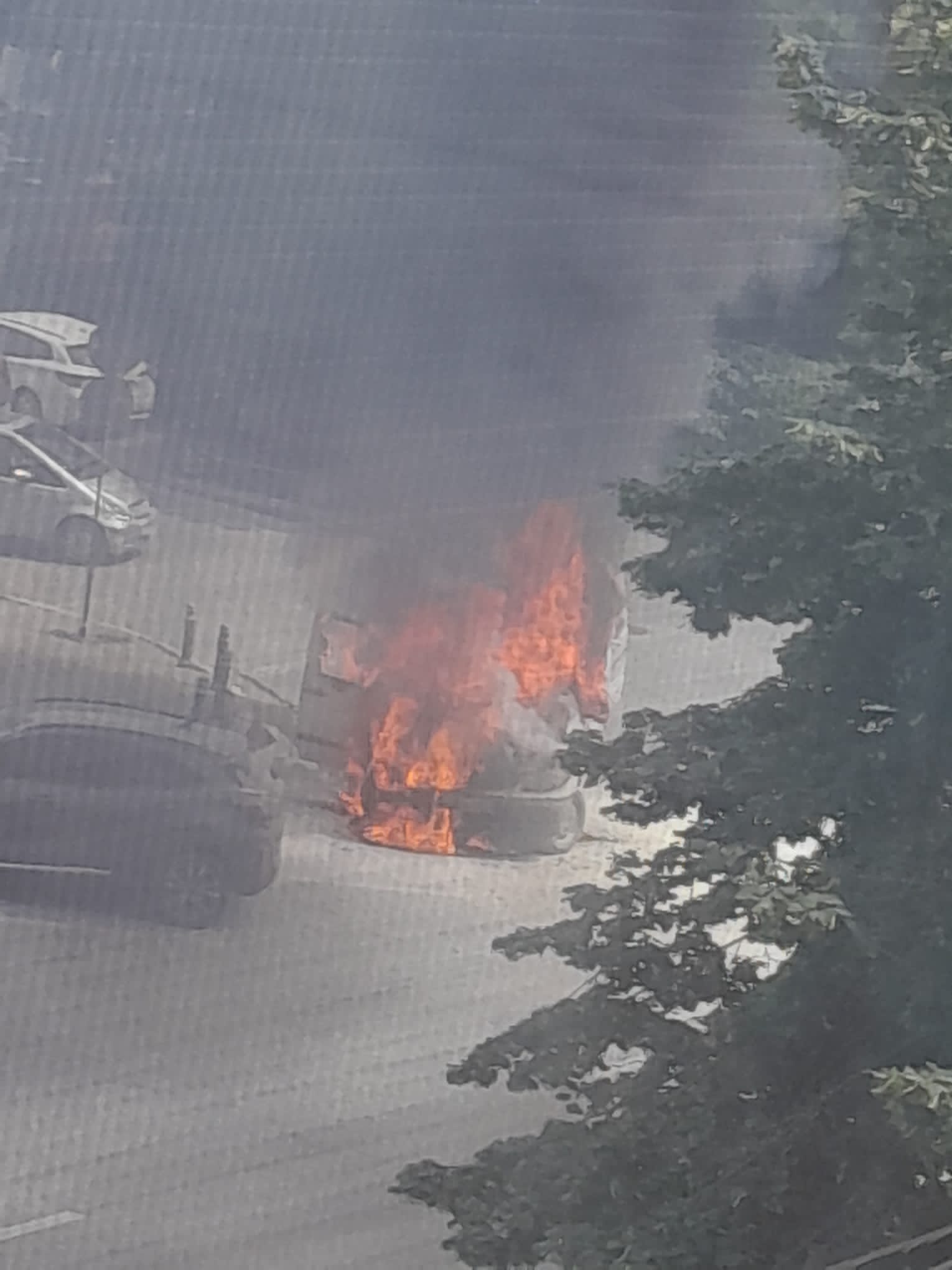 VIDEO: Autoturism în flăcări la Constanța