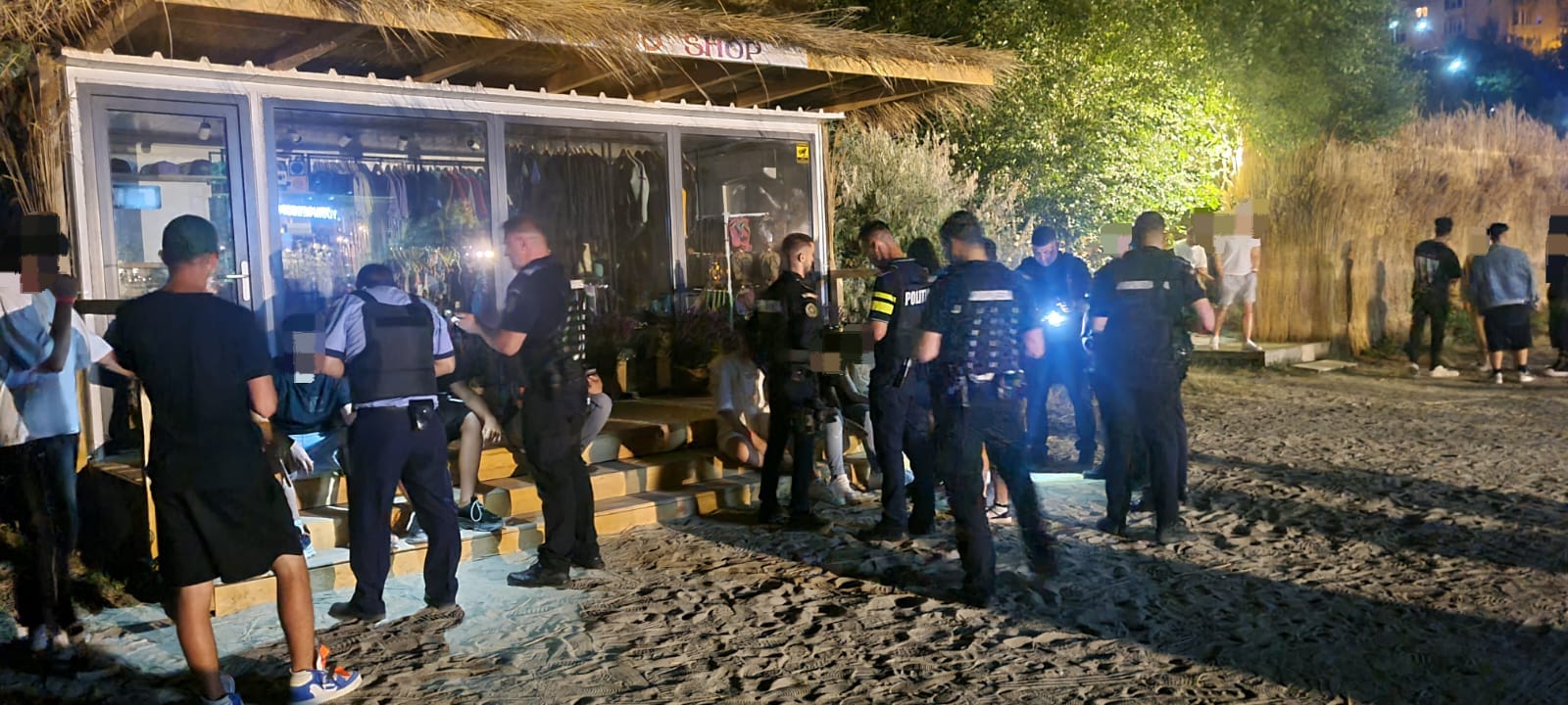 CONSTANȚA: Polițiștii au suspendat activitatea la Zoom Beach din cauza unor nereguli