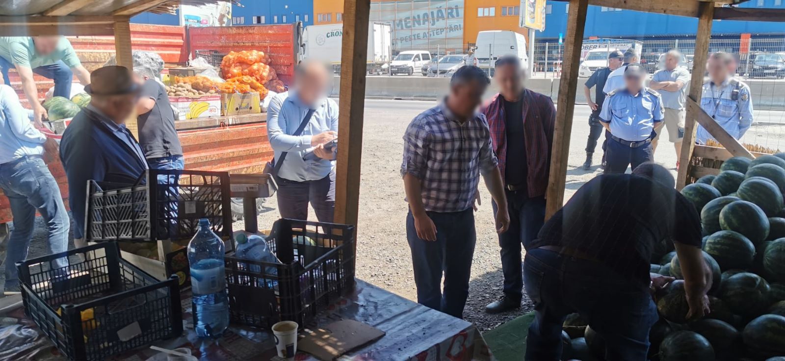 TULCEA: Comerțul stradal cu fructe și legume este interzis!