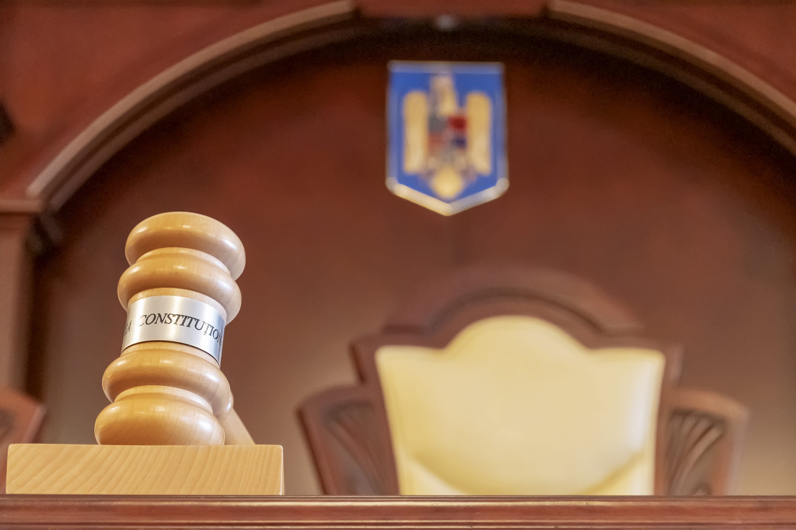 CCR: Legea privind cumulul pensiei cu salariul – neconstituţională (surse)