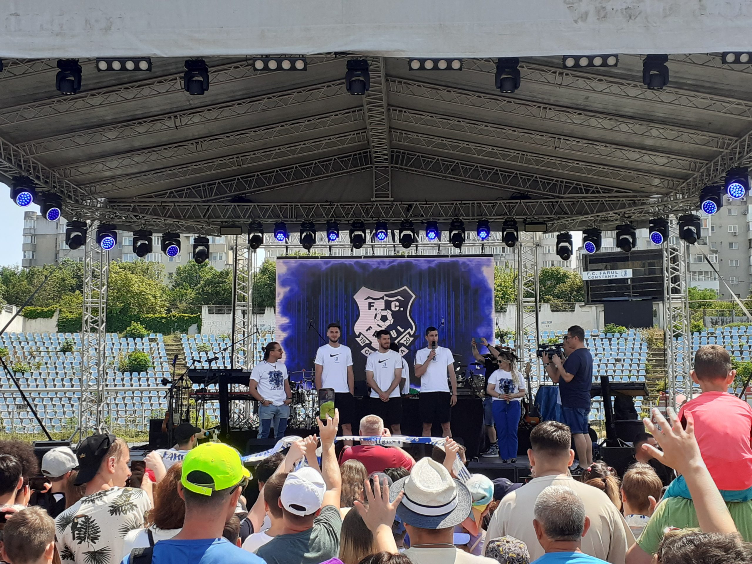 Constănțenii își iau rămas bun de la stadionul Farul