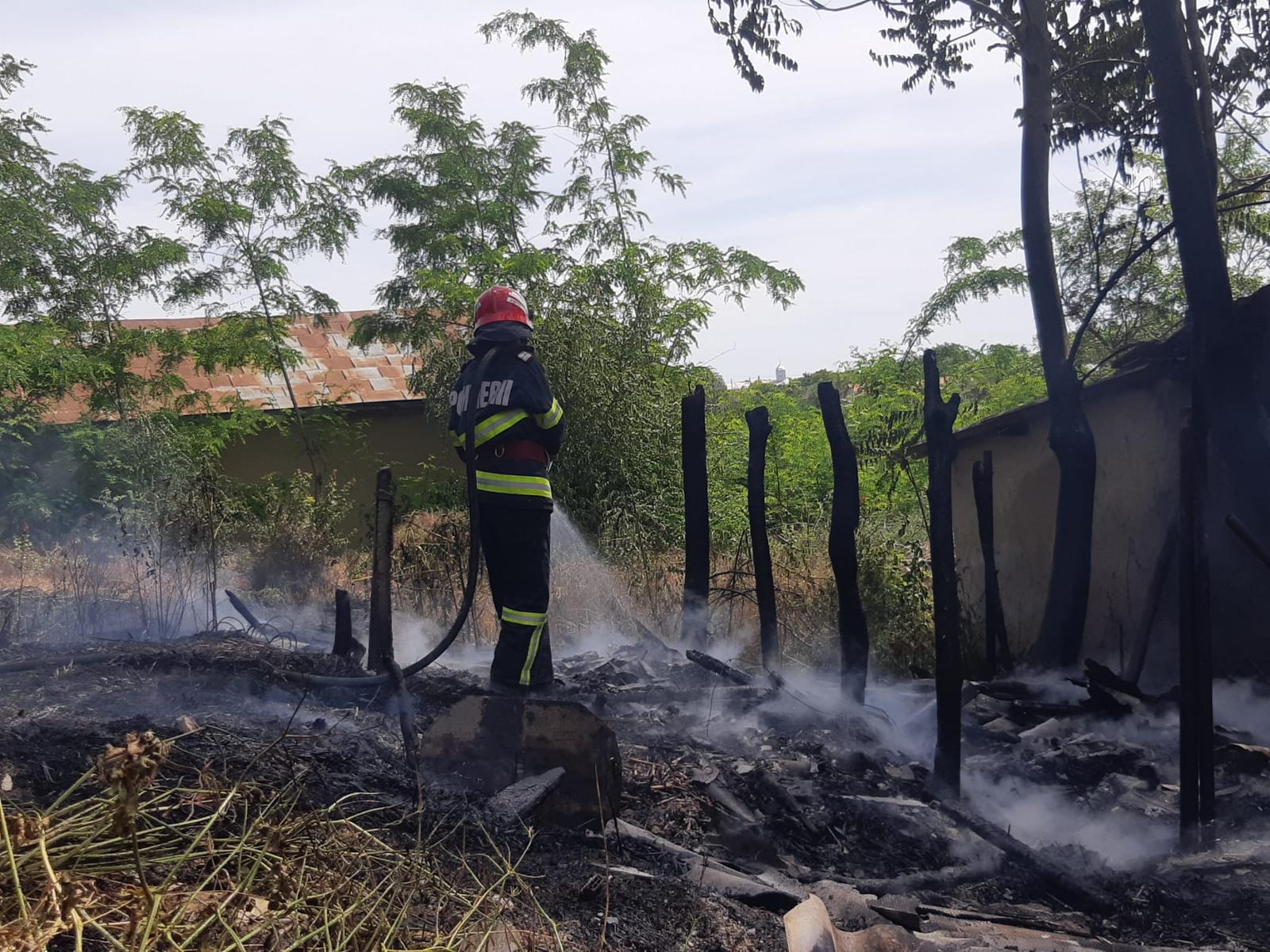 TULCEA: Incendiu în localitatea Agighiol