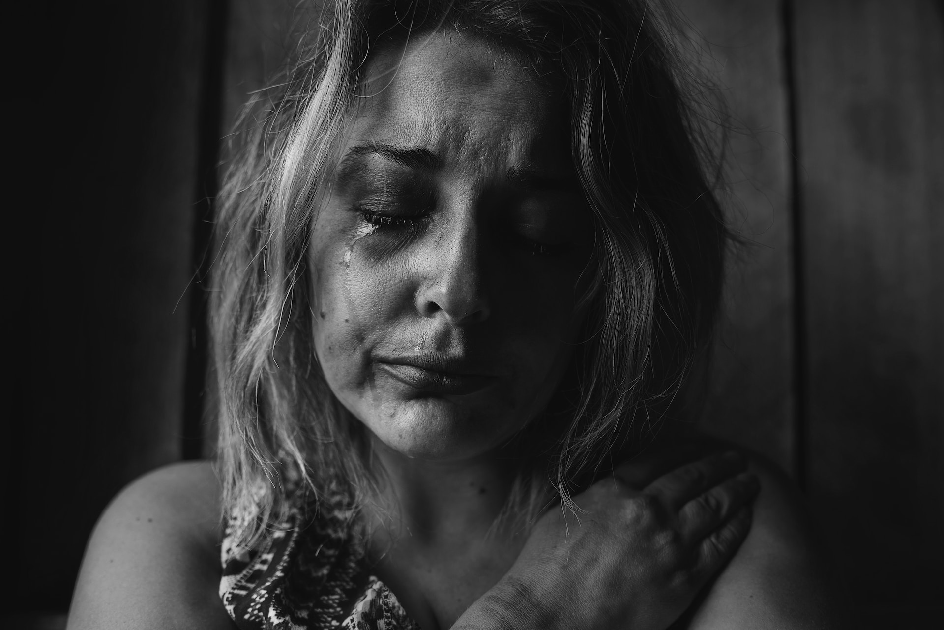 TULCEA: Violență în familie. A distrus mobila și și-a amenințat soția