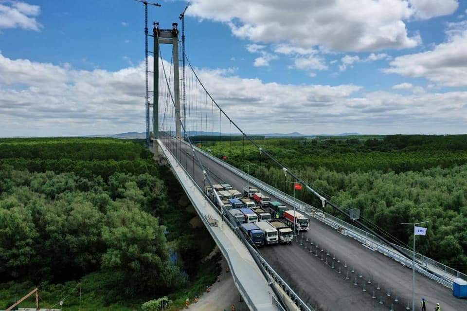 FOTO: S-au încheiat testele la Podul suspendat de la Brăila. A fost cel mai complex și avansat proiect de testare a unui pod