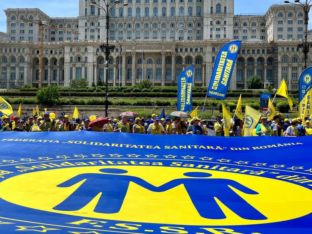 FOTO | Medici, asistente și infirmiere au pichetat sediul Spitalului de Boli Infecțioase Constanța