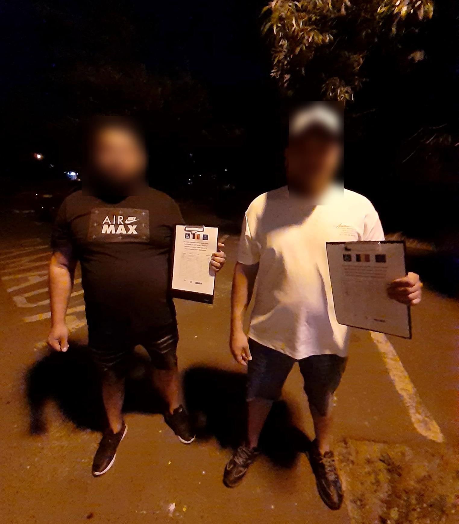 MAMAIA: Doi bărbați cerșeau, sub pretextul că sunt persoane surdo-mute
