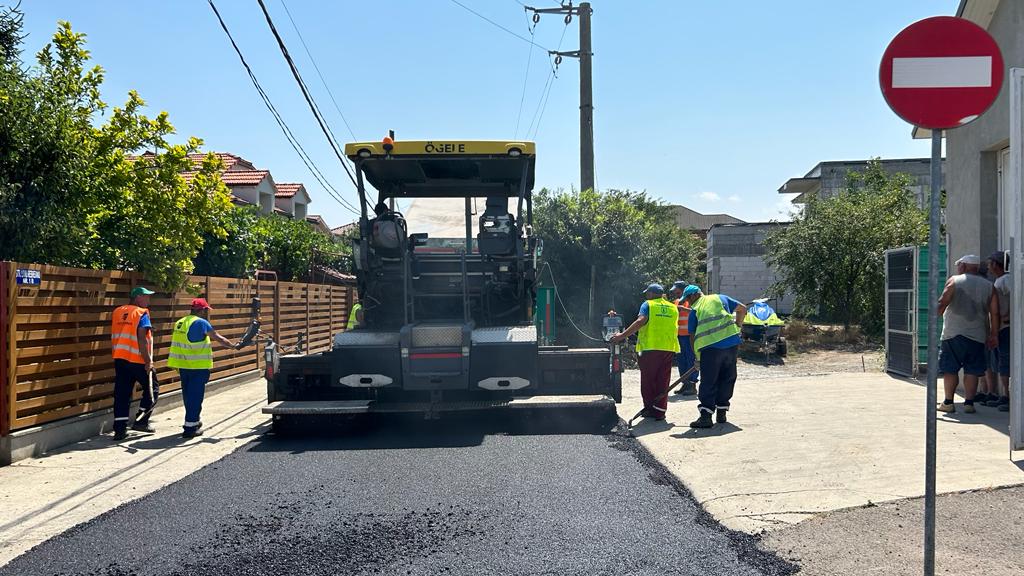 CONSTANȚA: Se asfaltează carosabilul în cartierul Palazu Mare – restricții de circulație