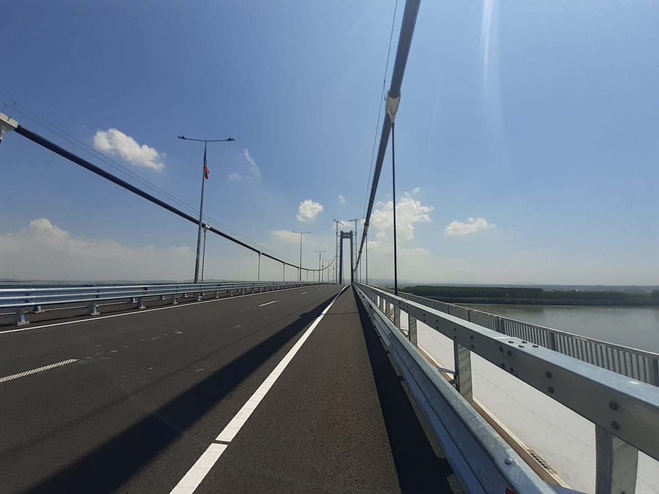 Se reia traficul pe calea 1 de rulare a Podului peste Dunăre, reasfaltată cu noua rețetă de mixturi bituminoase