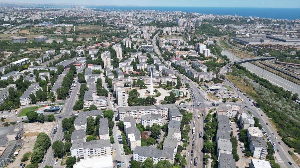 CONSTANȚA: A început asfaltarea Bulevardului 1 Mai