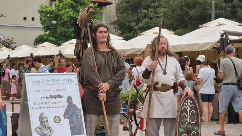 CONSTANŢA: Tradiționala paradă estivală a dacilor și romanilor va avea loc sâmbătă, în Piaţa Ovidiu