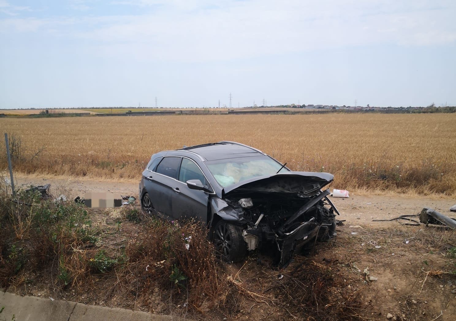 CONSTANŢA: O femeie a ajuns la spital în urma unui accident rutier produs pe Autostrada A4, după podul de la Cumpăna – FOTO