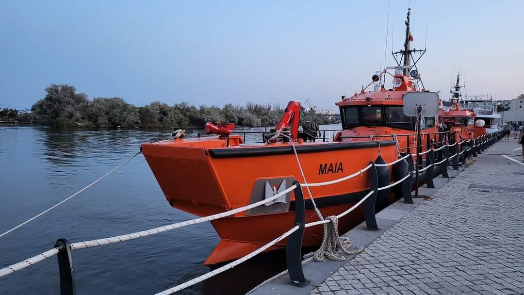 Intervenție ARSVOM pentru salvarea unui bărbat ce plutea cu barca în largul mării