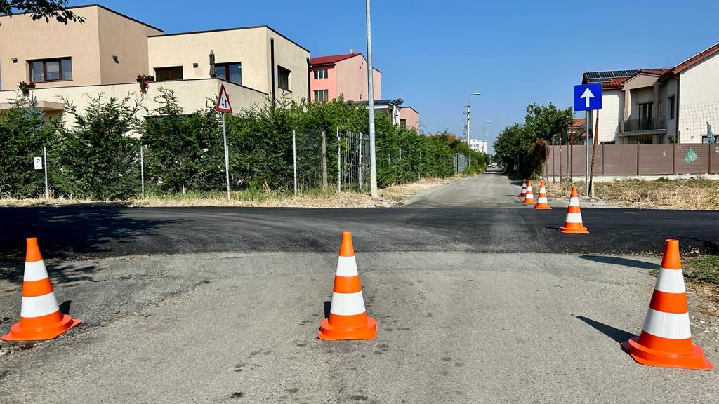 Se reabilitează carosabilul pe strada Corneliu Baba din cartierul Palazu Mare