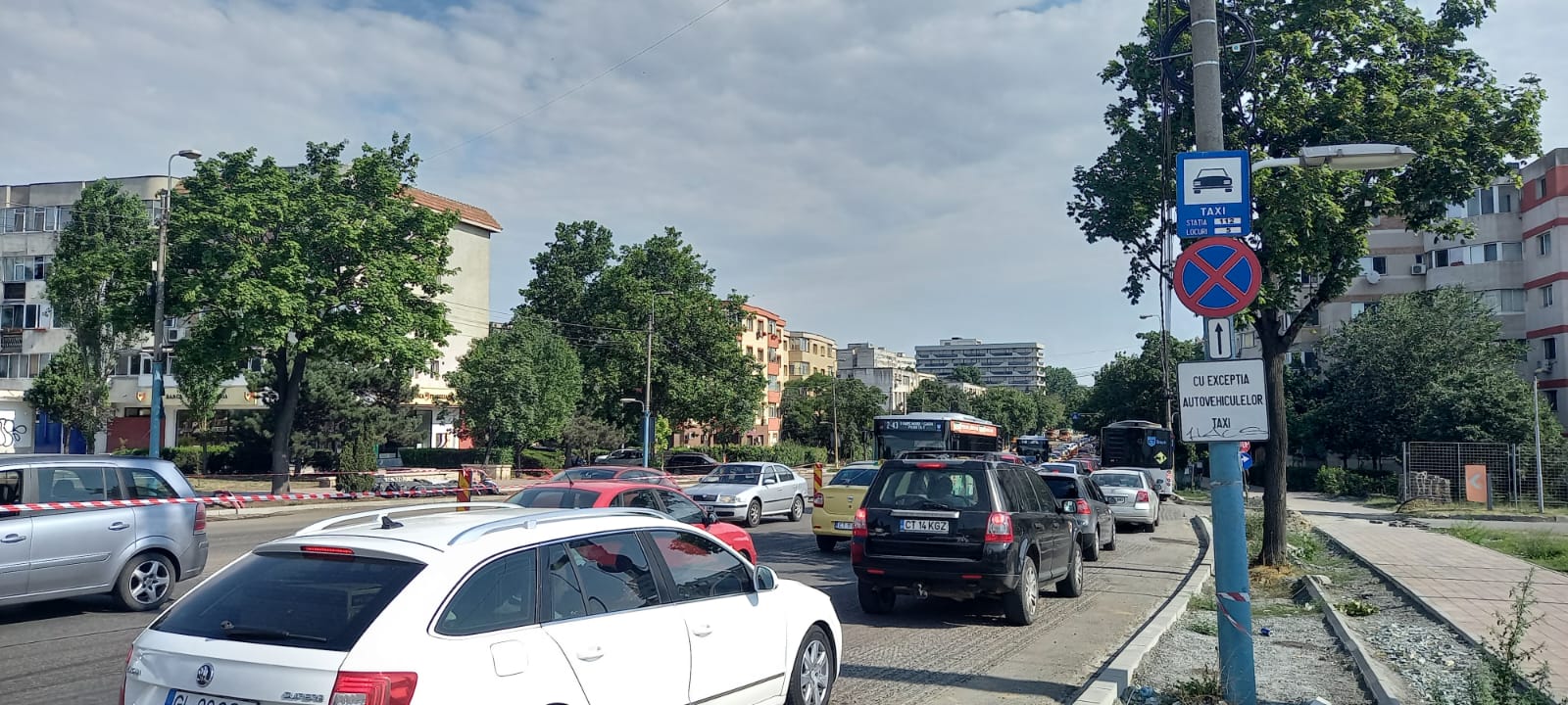 CONSTANȚA: Trafic îngreunat și întârzieri în circulația autobuzelor, din cauza lucrărilor de pe Bulevardul 1 Mai