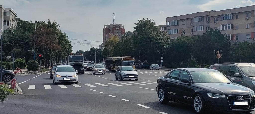 masini, trafic Constanta - foto - Adrian Bancila