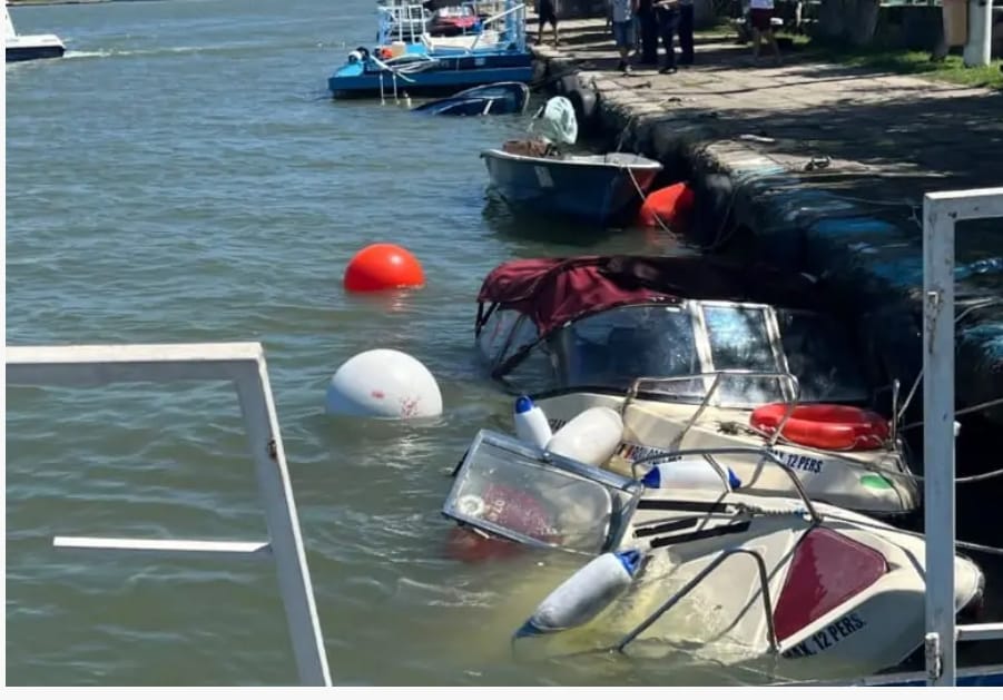 Un accident naval a avut loc în portul Sulina. Două nave s-au scufundat