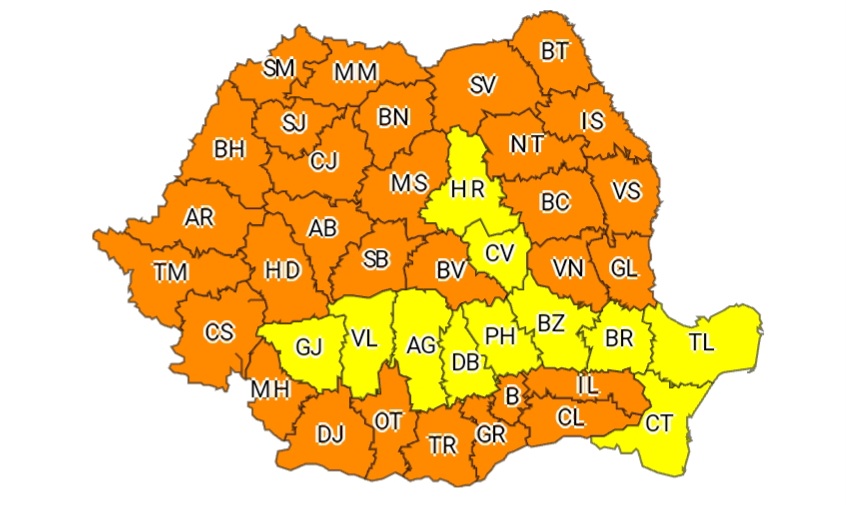 Cod portocaliu şi galben de caniculă în Capitală şi 29 de judeţe, marţi; Cod galben de averse în 6 judeţe din sud-vest
