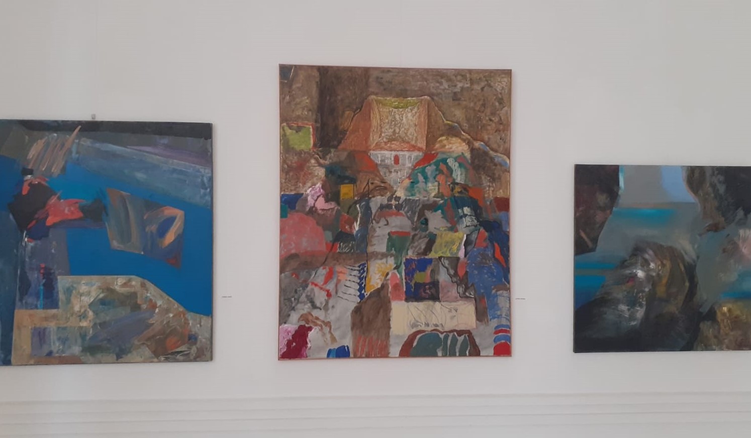 CONSTANȚA: Mâine vor fi desemnați câștigătorii Bienalei Naționale de Pictură de la Muzeul de Artă