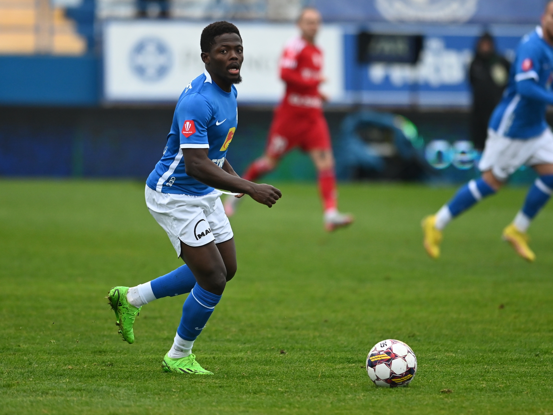 Fotbalistul Kevin Doukoure a fost transferat de la Farul la U Cluj