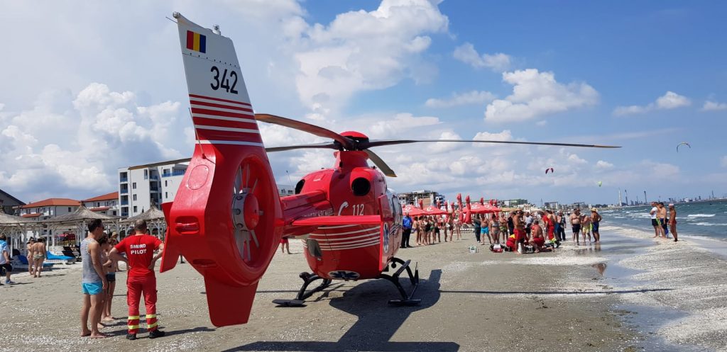 EFORIE SUD: Persoană înecată, scoasă din mare de salvamari