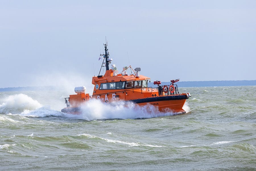 FOTO/ VIDEO: Misiune de supravegere derulată de ARSVOM în cazul unei nave străine în pericol de scufundare