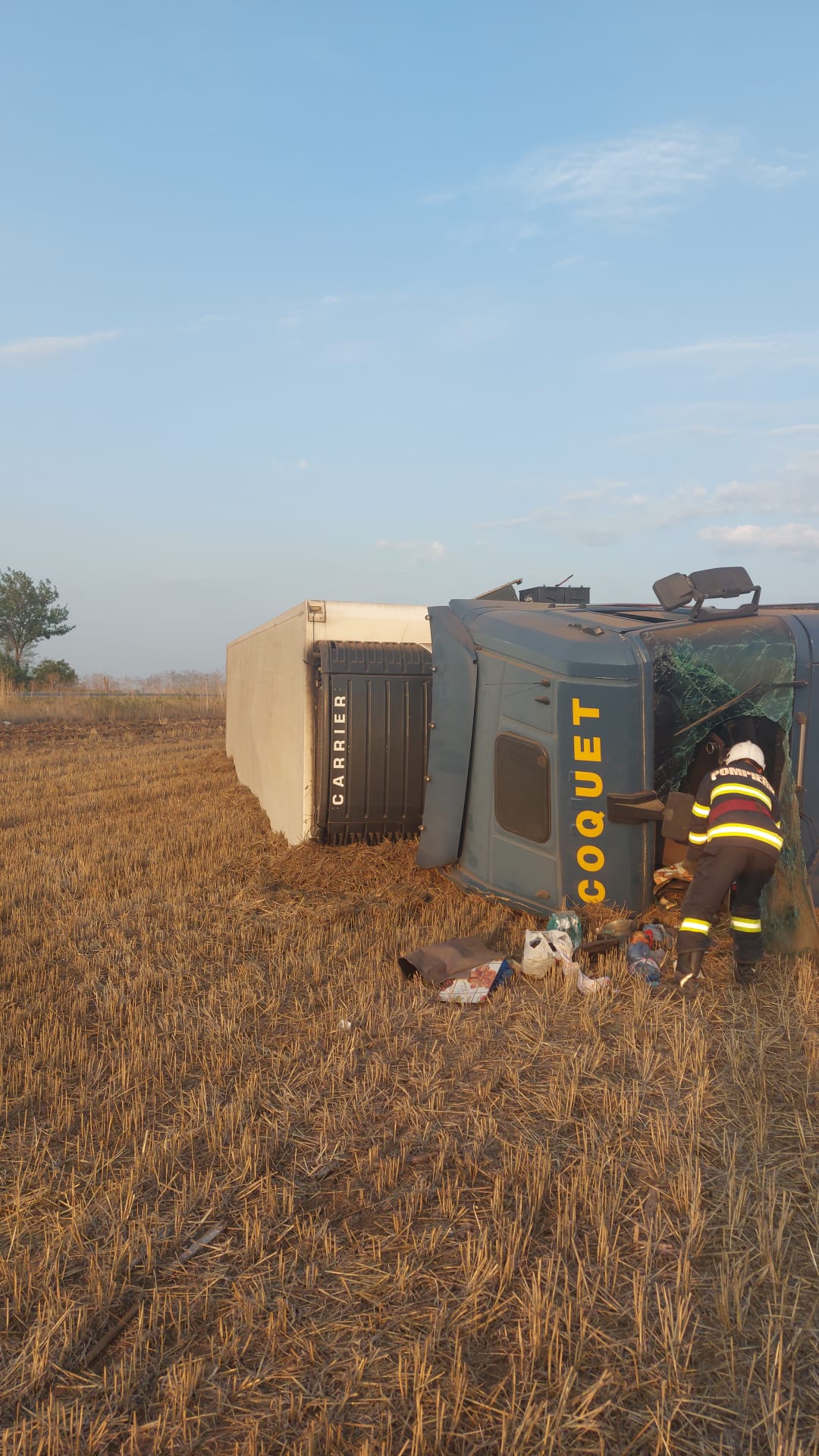 TIR răsturnat pe DN 38, în apropiere de TECHIRGHIOL