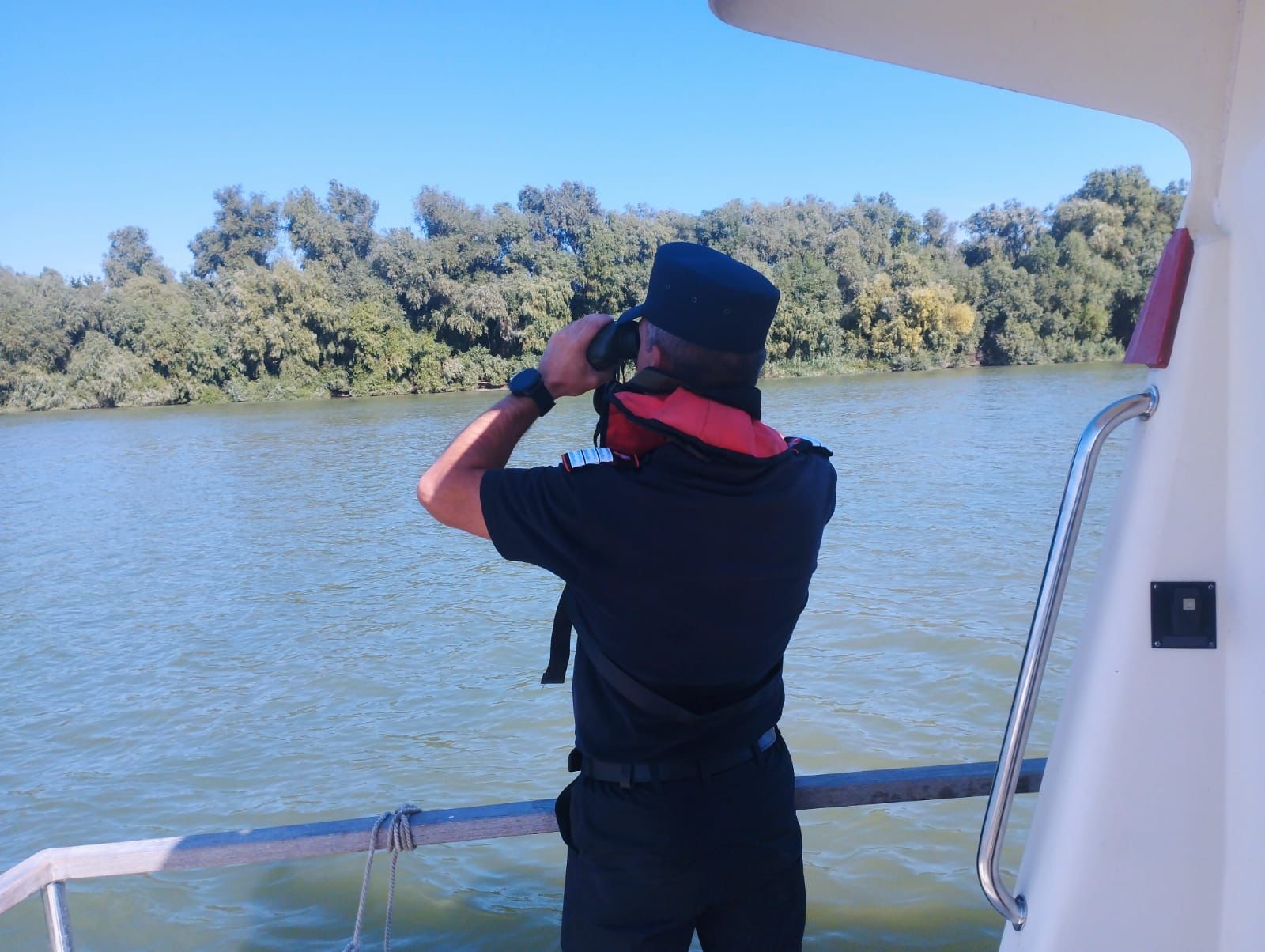 TULCEA: Au fost reluate căutările pe Braţul Sfântu Gheorghe. O persoană este dispărută în urma unui accident naval pe Dunăre