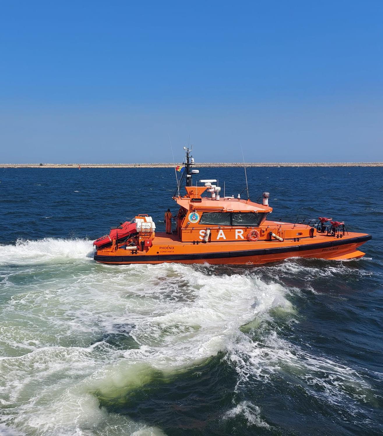 Intervenţie ARSVOM pentru salvarea unui marinar ce nesecita îngrijiri medicale