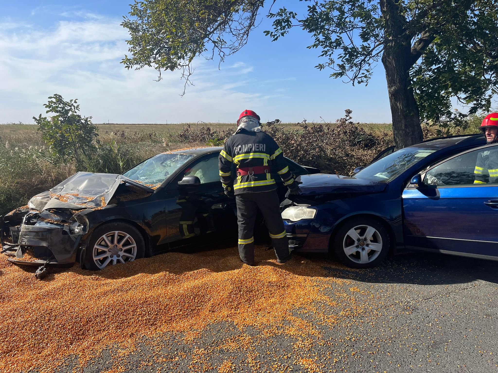 TULCEA: Accident rutier cu trei autovehicule implicate. Din fericire, nu sunt victime