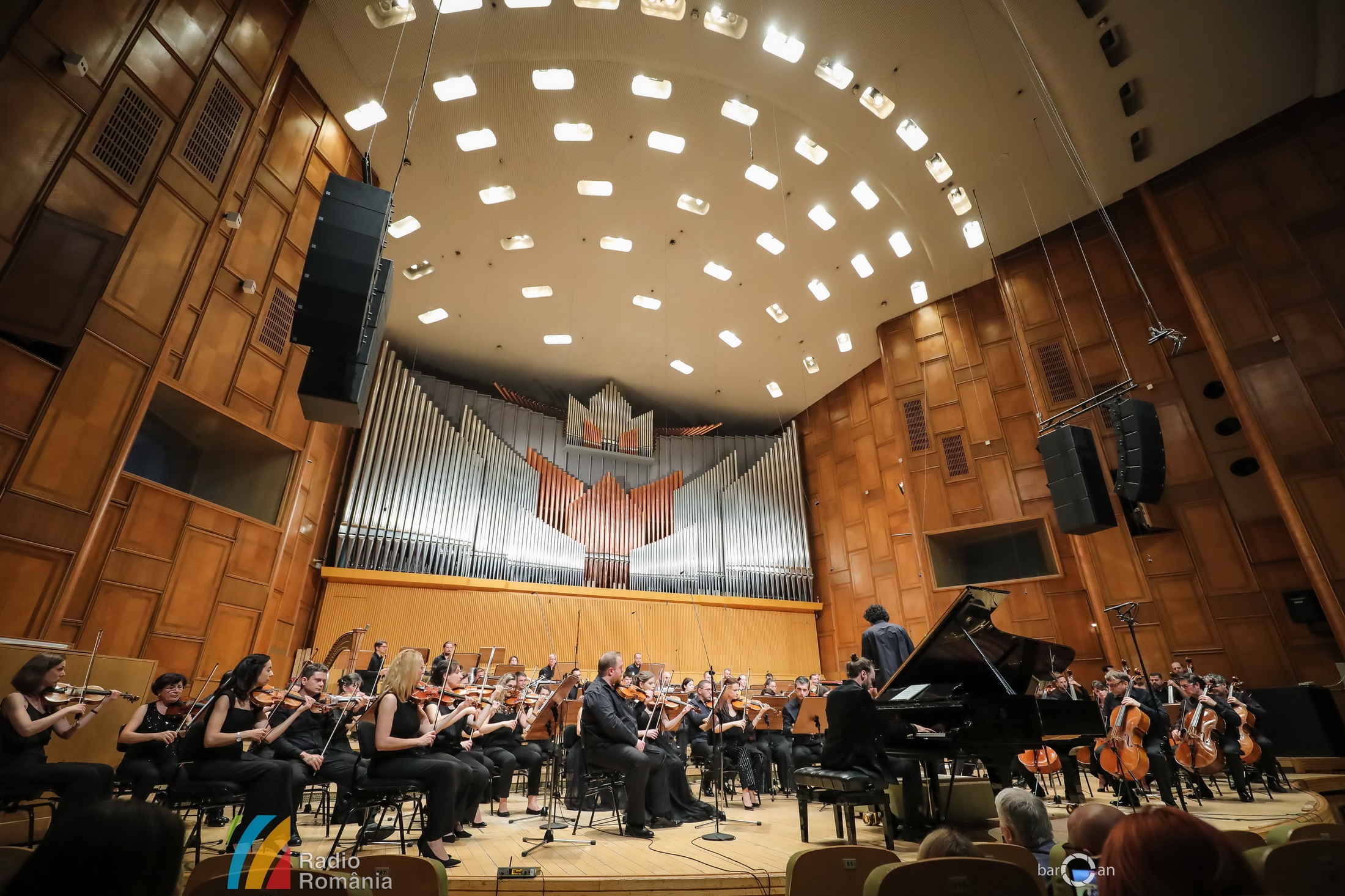 Abonamente și bilete pentru noua stagiune la Sala Radio