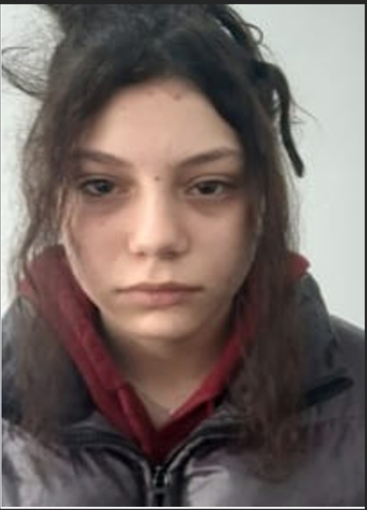 O minoră a dispărut de acasă. Dacă o vedeţi, anunţaţi autorităţile