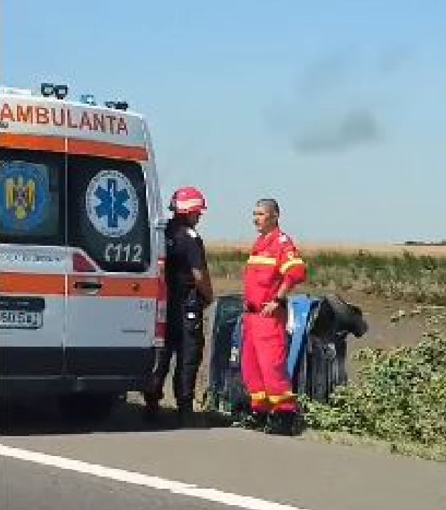VIDEO: Accident rutier pe A2. Trei persoane au fost rănite