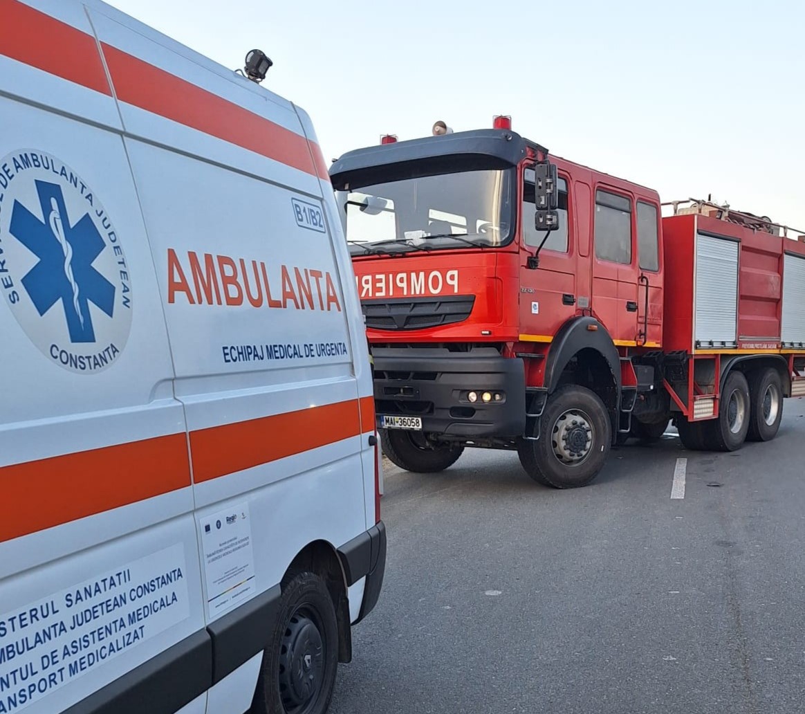 Zece persoane s-au autoevacuat în urma unui incendiu izbucnit la un apartament din Constanţa