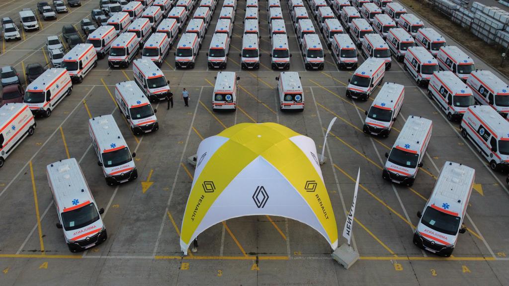 GALERIE FOTO | IGSU: Ambulanțe noi pentru serviciile publice județene – 122 de autospeciale au fost recepționate astăzi