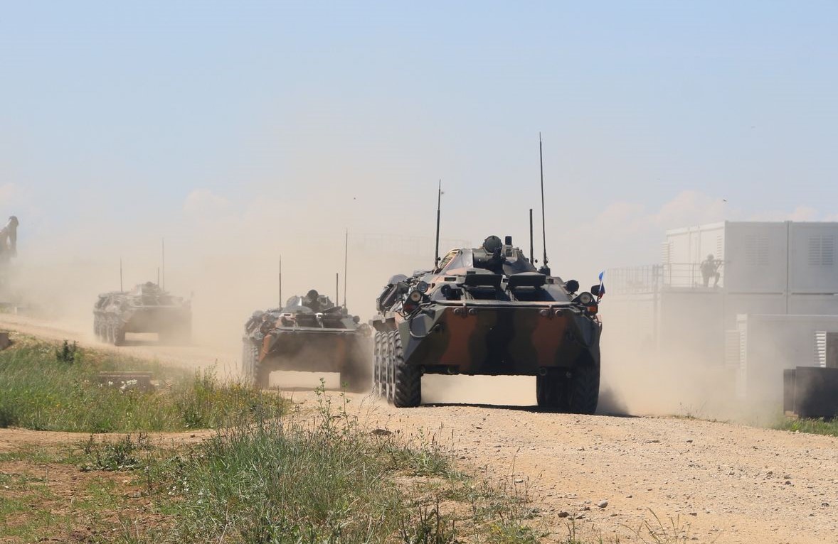 TULCEA: Convoaie militare din țară se deplasează, zilele acestea, spre Babadag, pentru a participa la un exercițiu