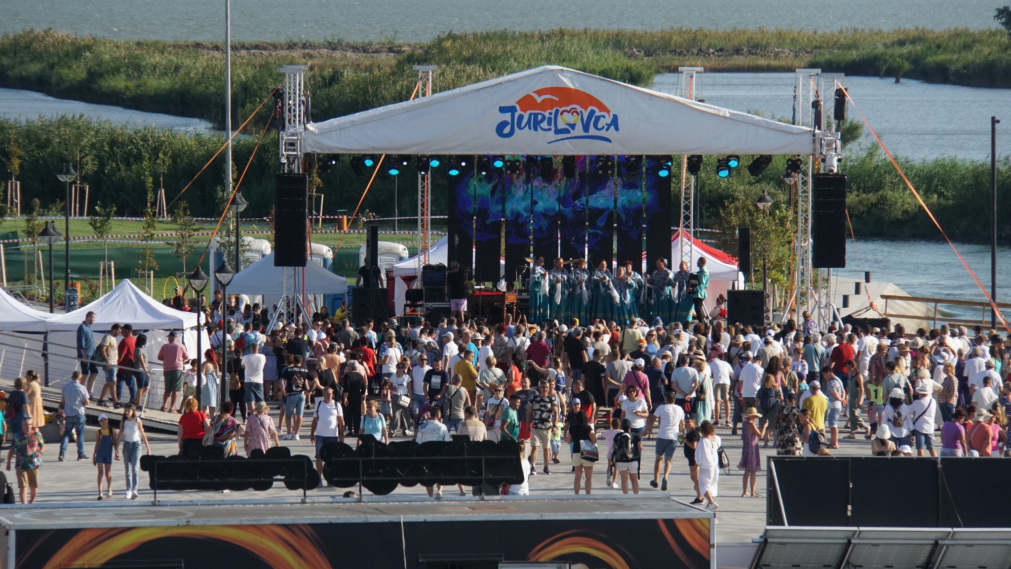 Sute de turiști, induși în eroare de AI: Festivalul Borșului Lipovenesc din Jurilovca NU s-a ținut anul acesta