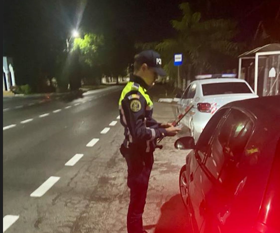 Razie la CUMPĂNA: Șofer sub influența drogurilor. Alți doi bărbați prinși cu substanțe psihoactive
