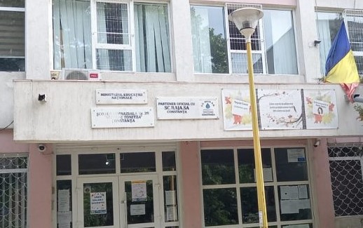 CONSTANȚA: Copiii relocați de la Școala nr. 39, transportați în condiții improprii la alte unități de învățământ